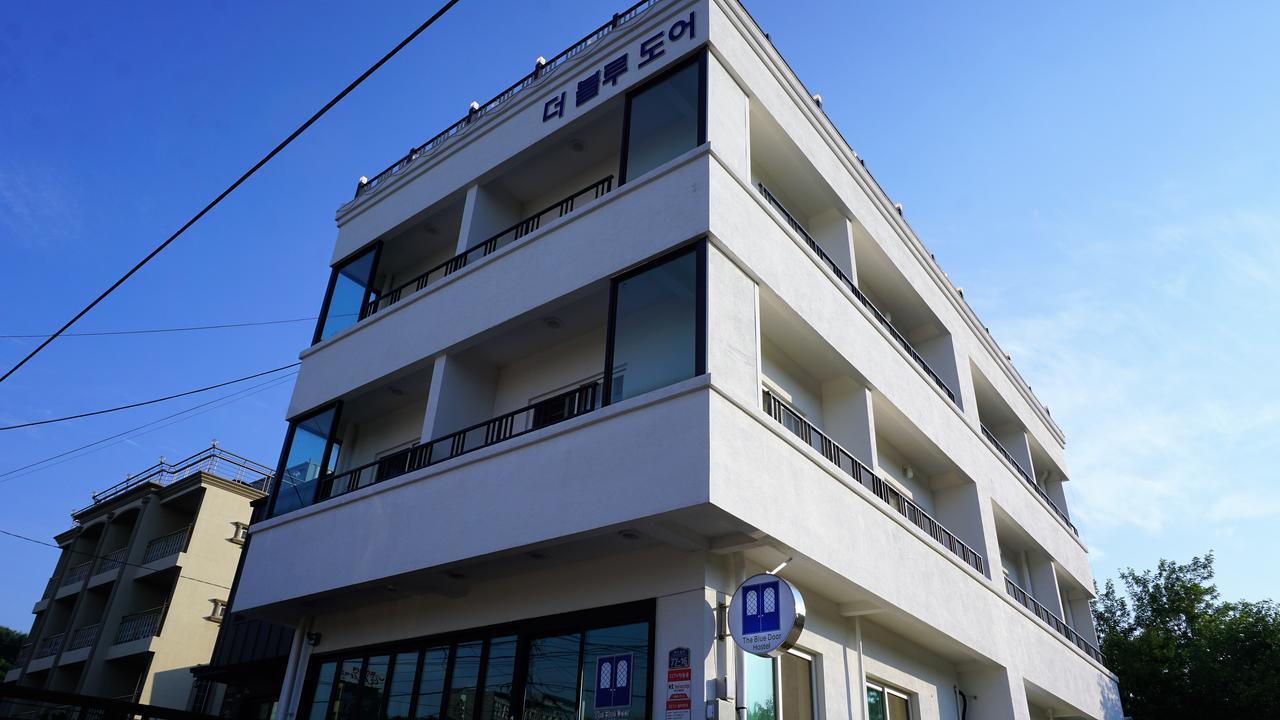 Blue Door Hostel Guesthouse Sokcho Exterior photo